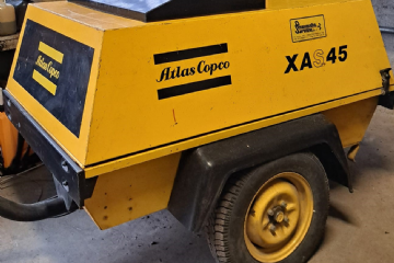Alienazione, mediante asta pubblica di compressore d aria carrellato atlas copco XAS 45
